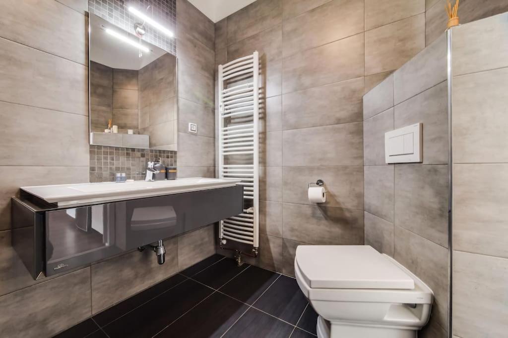 Top Floor Studio With Terrace Πράγα Εξωτερικό φωτογραφία